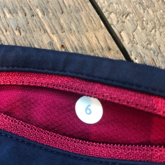 ⭐️Lululemon Rare Inky Floral Speed Short - Picture 4 of 4